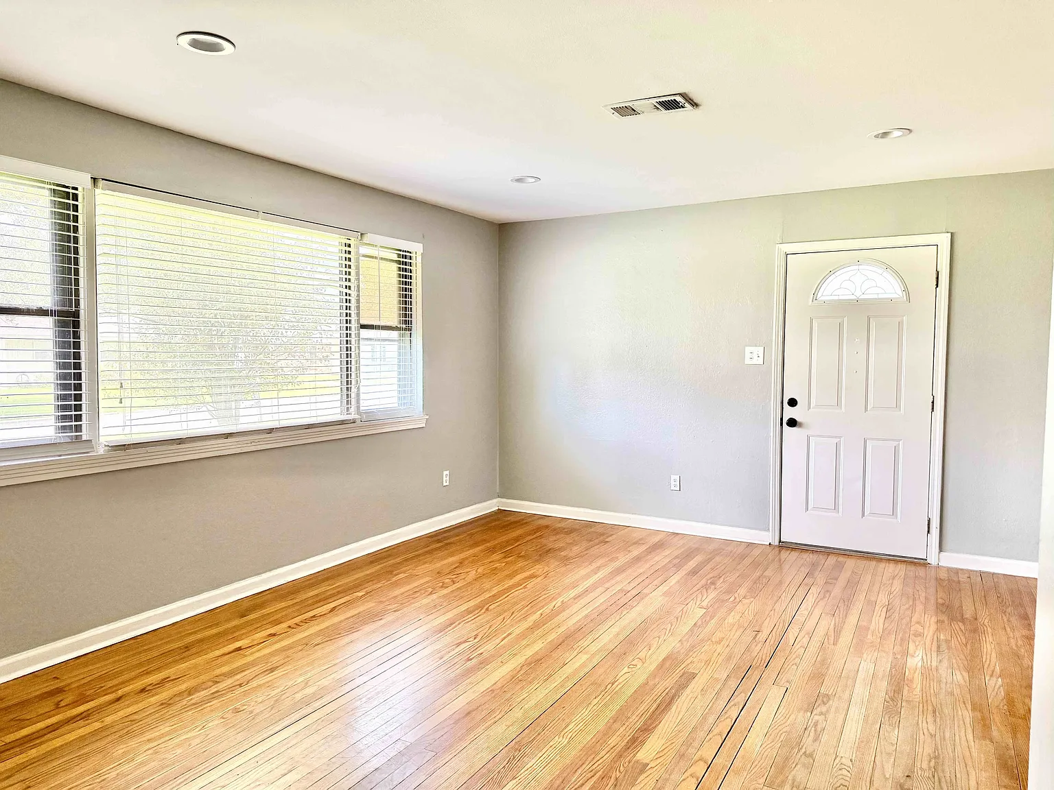cl 4345 Bea Drive - 1 — Photo 2