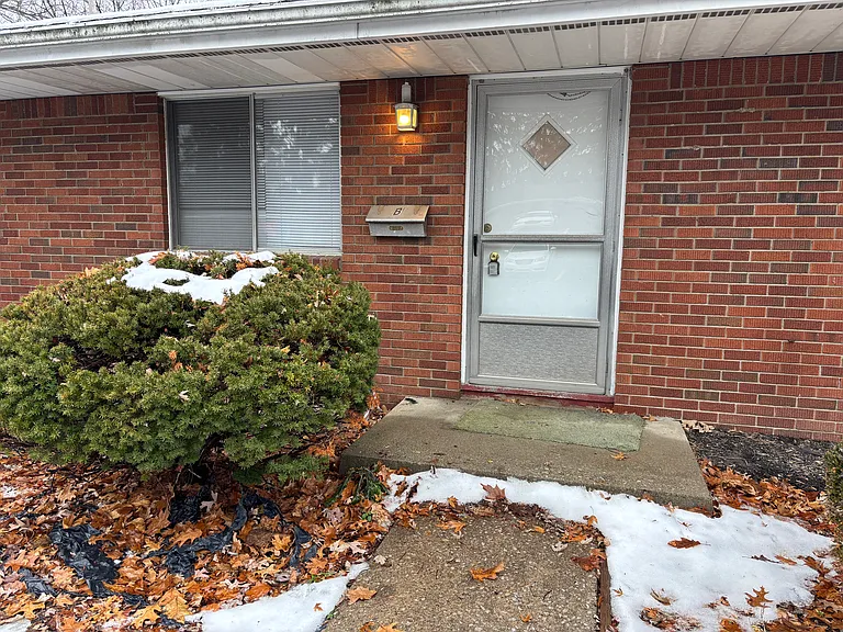 2841 Terrace Downs St #B — Photo 1