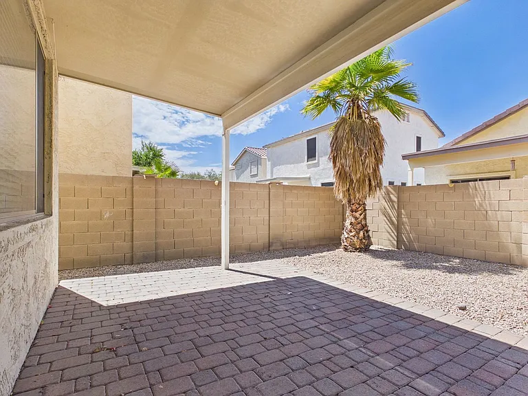 17648 W Lisbon Ln — Photo 38