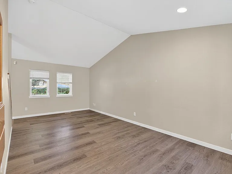 1574 SE Nylace Ln — Photo 9