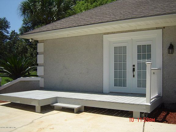 Suite deck and entry