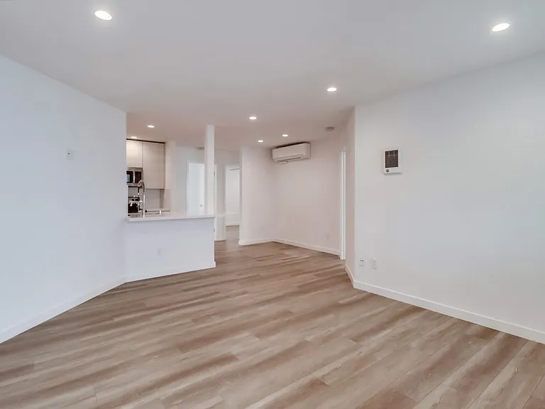 Beautifully Renovated Property perfectly situated between North Park and Normal Heights! — Photo 8