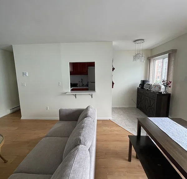13 W Washington Ave #15 — Photo 8
