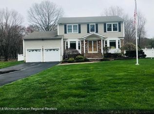 3 Catlett Ct, Manalapan, NJ 07726
