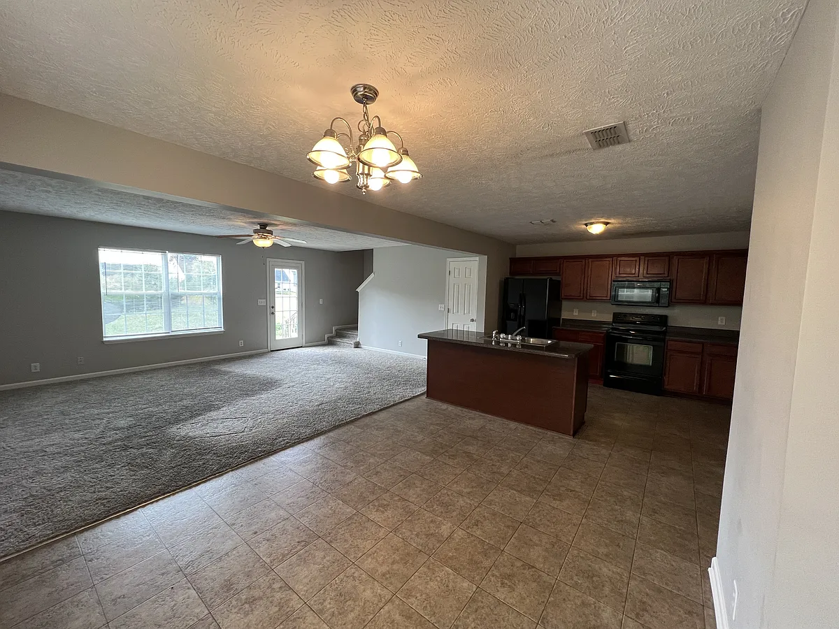 Building Photo - 4854 Laura Jeanne Blvd