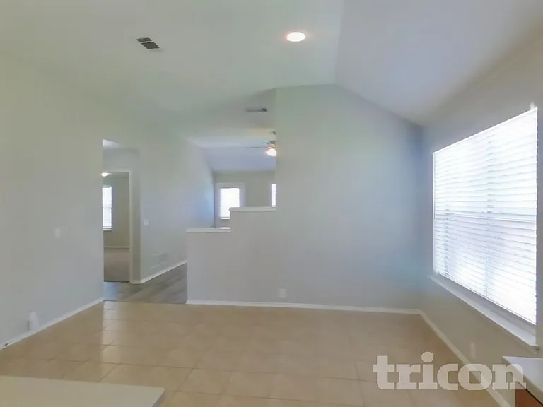 120 Bison Meadow Dr — Photo 3