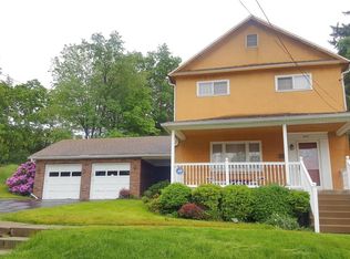 927 Fairview St, Peckville, PA 18452