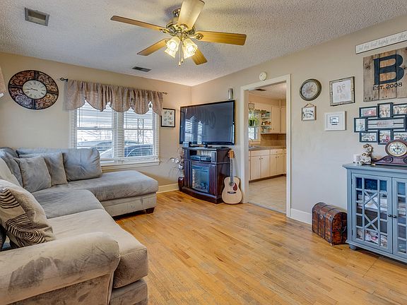 5th image of 1333 McGregor Dr
