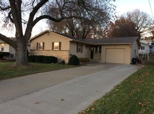 12630 Bartels Dr, Omaha, NE 68137