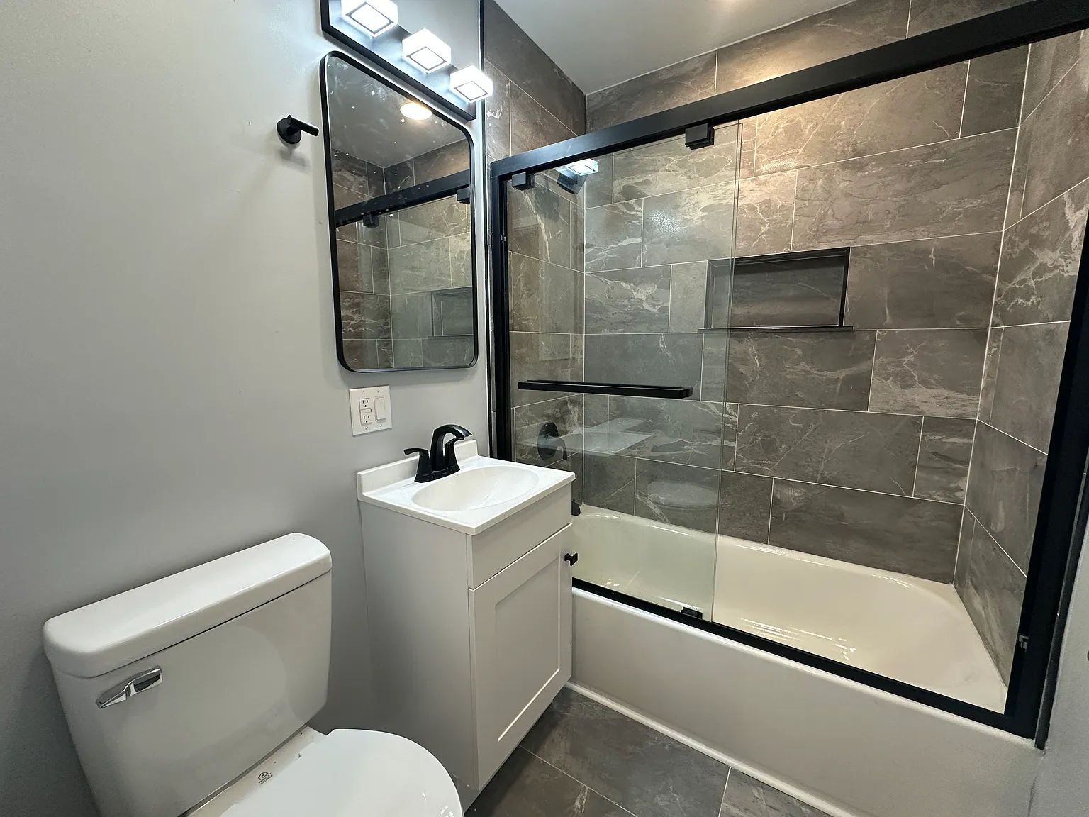 2 bed, $1,500 — Photo 2