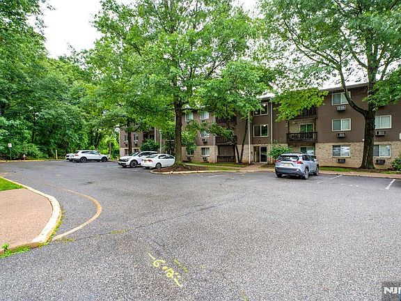 2nd image of 314 Federal Hill Rd #314