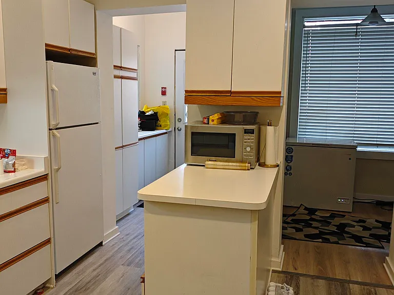307 Saint George St #1 — Photo 6