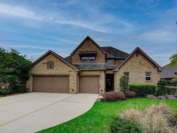 2nd image of 23 Pebble Pocket Ct