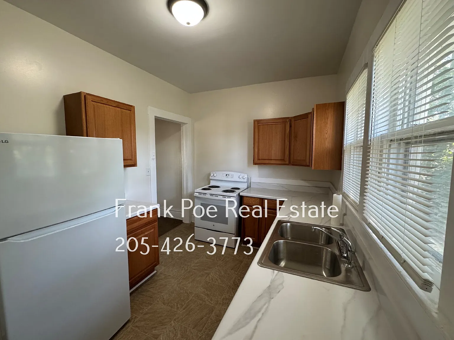3 bed, 1.0 bath, $1,200 — Photo 4
