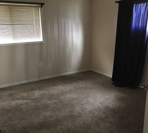 5th image of 1614 Town And Country Dr