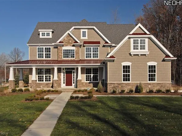 32750 Belmont Dr, Avon Lake, OH 44012
