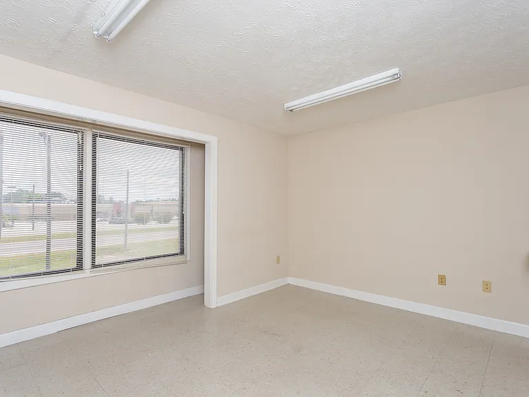 620 Quintard Ave #1 — Photo 9