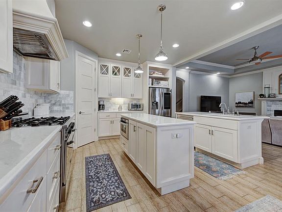 4th image of 2224 Bretton Ln