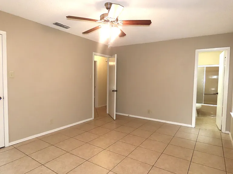 805 Corey Dr — Photo 24