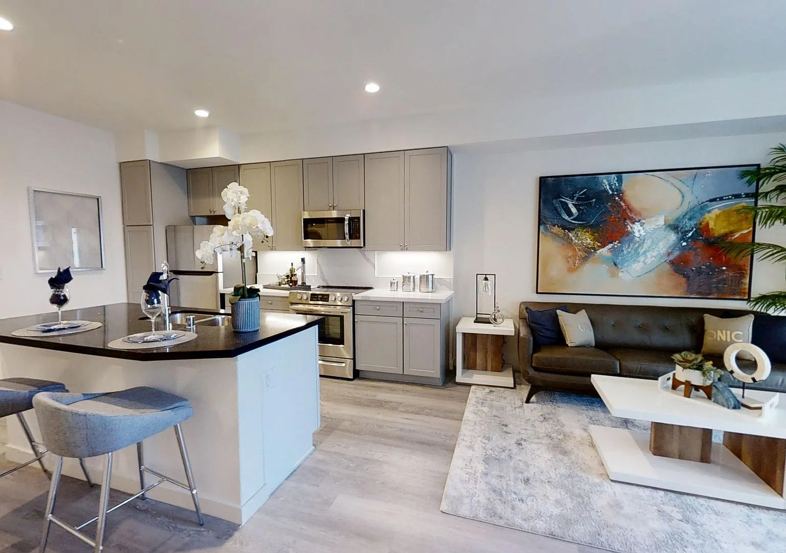 78 West Live/Work Lofts — Photo 2