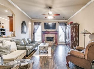 732 Ashwood Ln, Moore, OK 73160