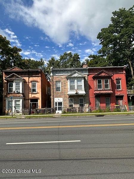 2nd image of 3 Pawling Avenue