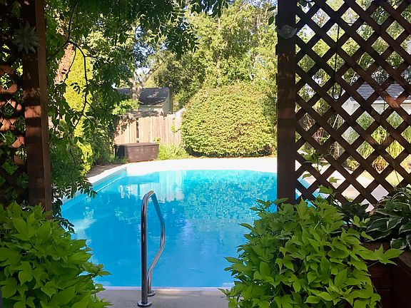 Beautiful in-ground pool!