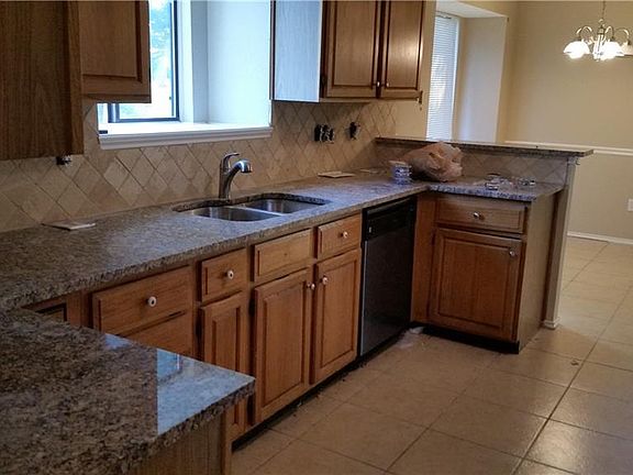 2nd image of 445 Derby Ln