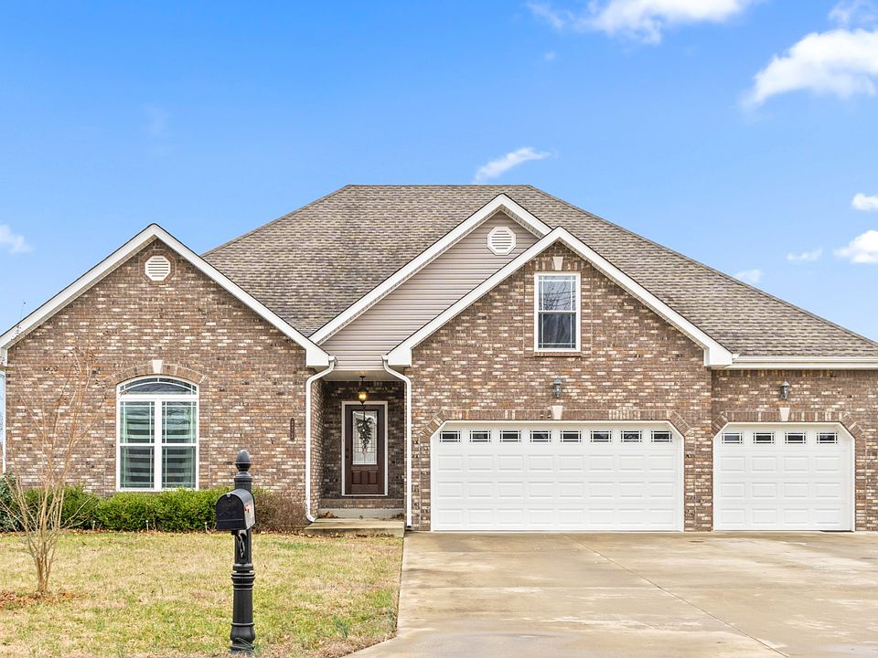 1st image of 272 Bellshire Dr