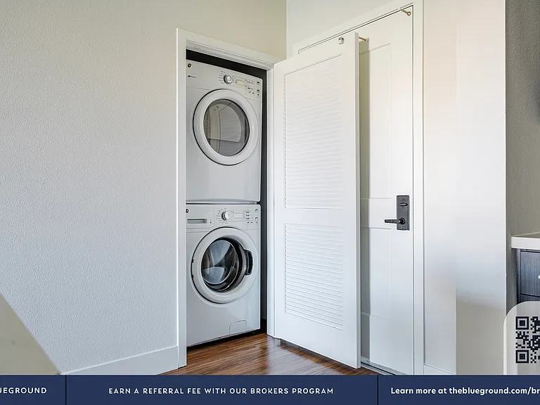 Washer/Dryer in Apartment