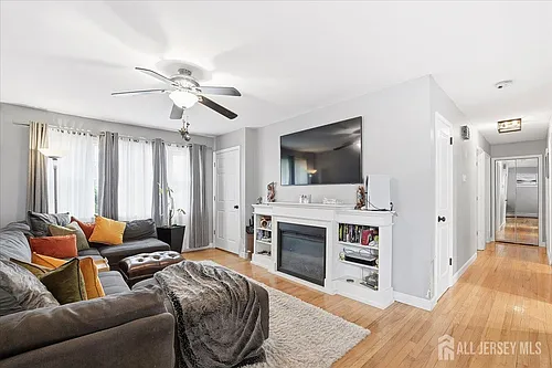 455 W Smith St #1 Photo 1