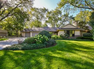 22W757 Ahlstrand Rd, Glen Ellyn, IL 60137