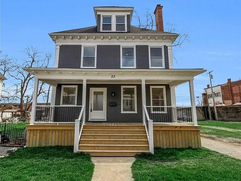 front. porch with wide stairs