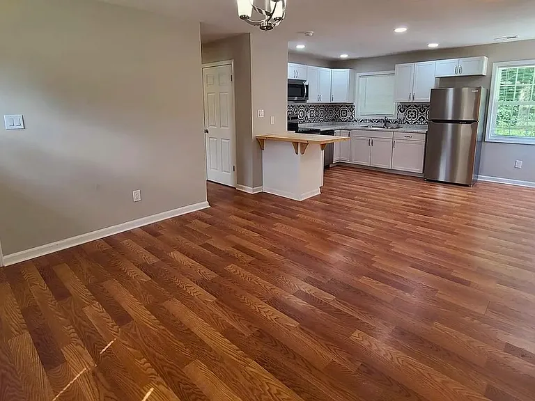 1645 Brown St — Photo 5