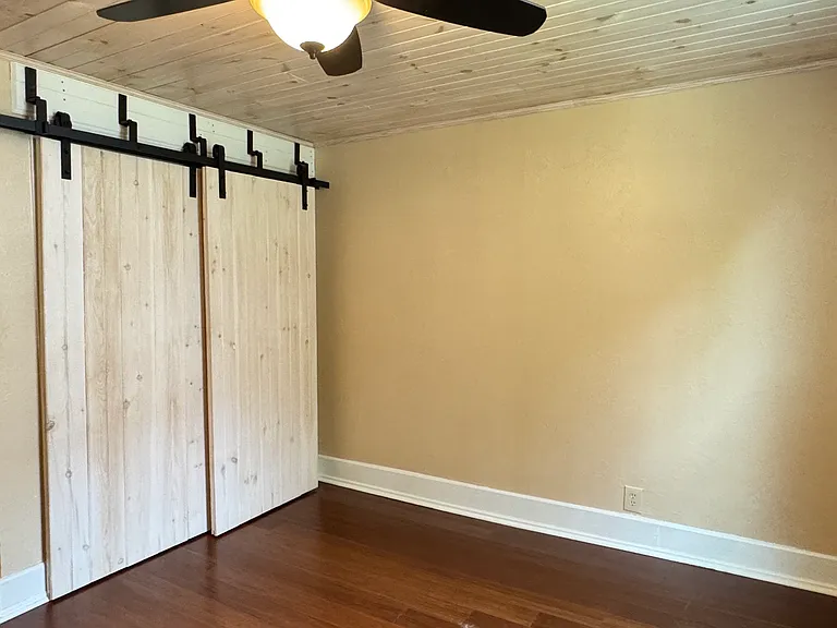 312 Lynn Ave — Photo 11
