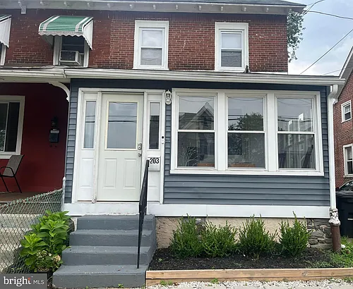 203 Chestnut Ave Photo 1