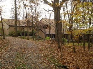 5014 County Line Turnpike Rd, Southington, OH 44470