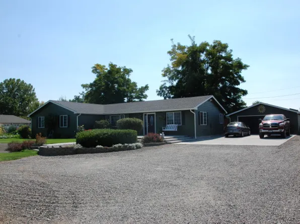 226 E Sunset Dr, Burbank, WA 99323