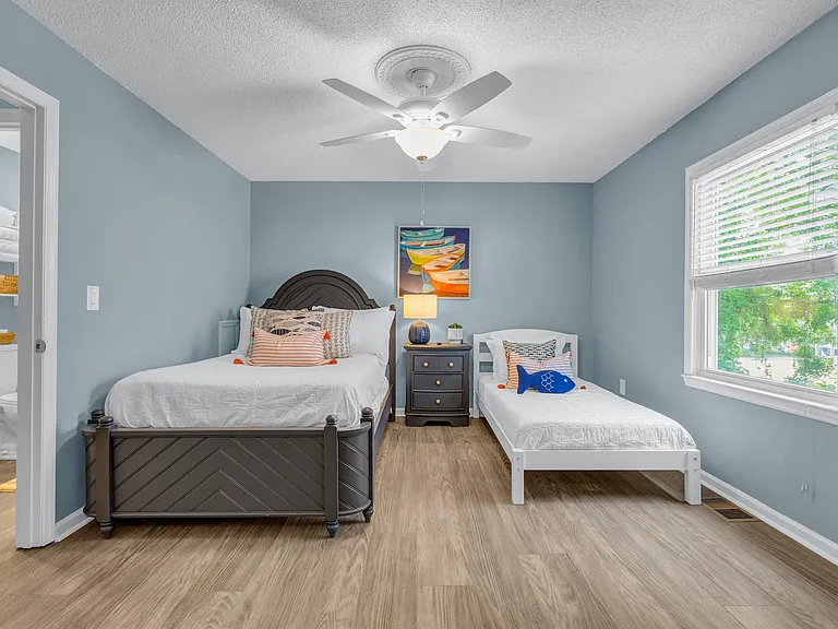 2705B Havens Dr — Photo 16