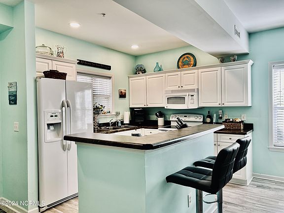 3rd image of 4136 Vanessa Drive SE Unit 1