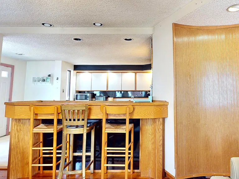 27 Princeton St #1 — Photo 9