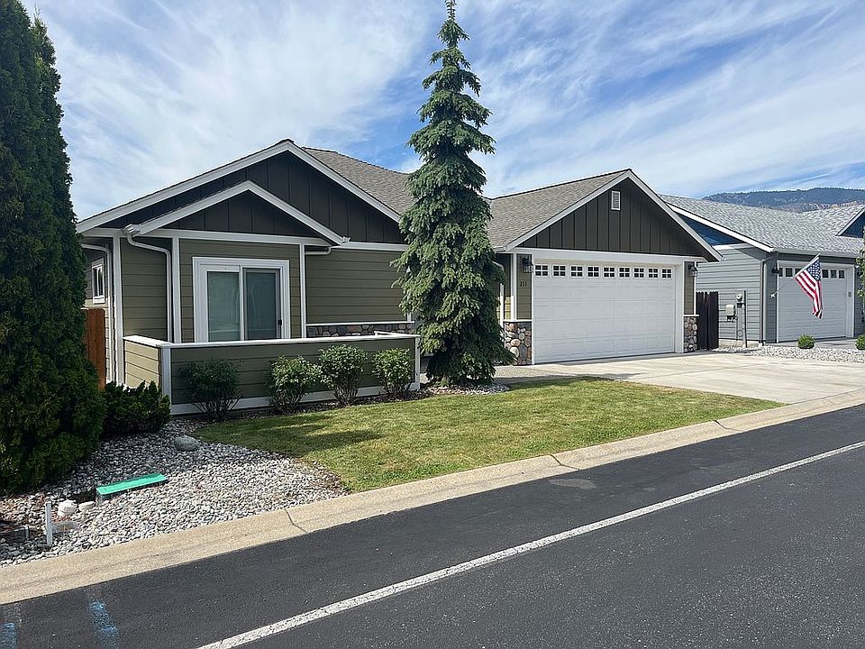 2nd image of 211 Village Dr