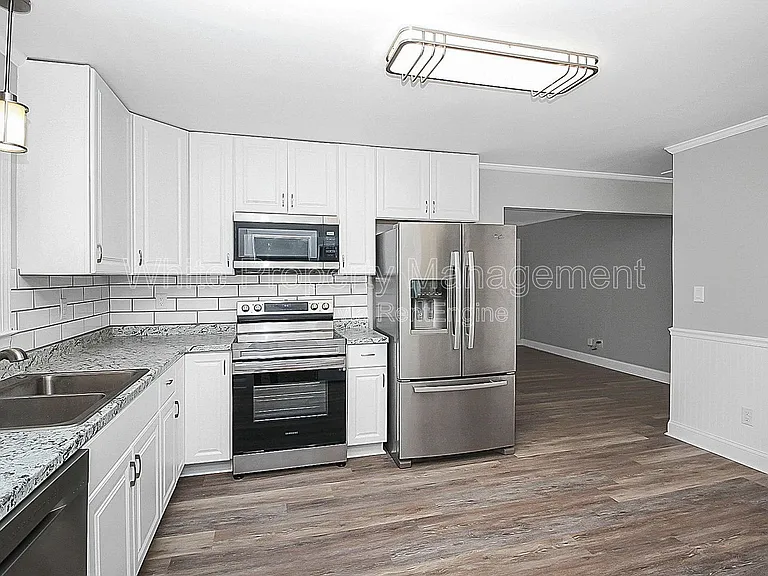 604 Westwood Cir — Photo 9