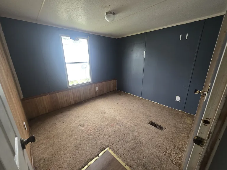 Oak Creek Estates MHC — Photo 10