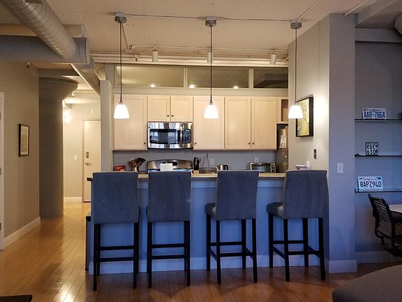 4th image of 1024 Dodge St APT 401