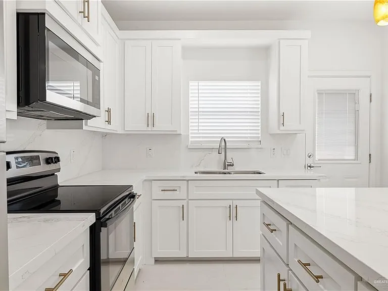 1201 S Waterfall Ave #3 — Photo 8