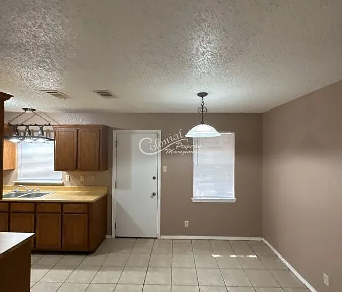 1514 Missouri Ave — Photo 5