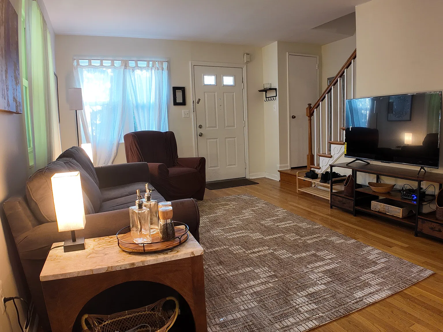 2 bed, 1200 sqft, $2,450 — Photo 2