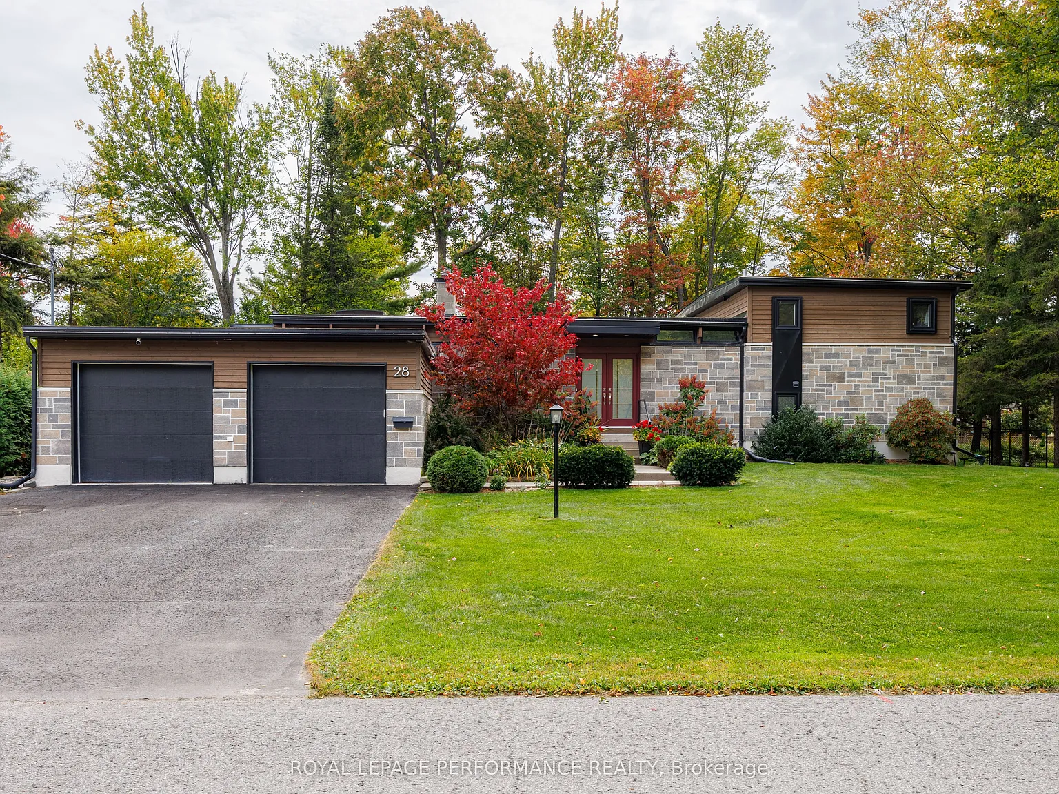 4 bed, $4,800 — Photo 1