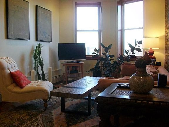 2nd image of 658 Park Pl
